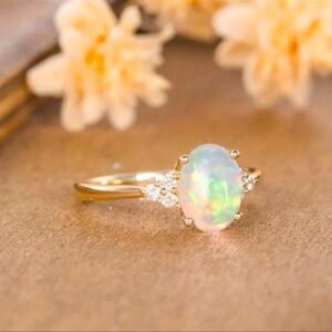 Vintage Oval Opal Gold Ring